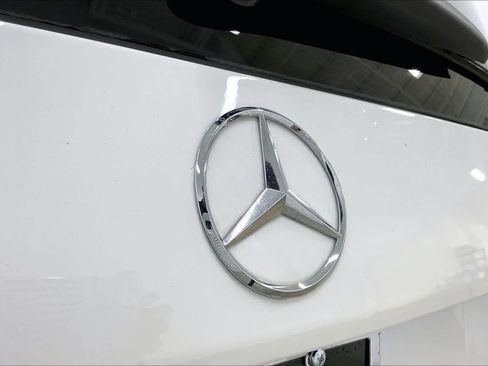 Used 2025 Mercedes-Benz GLB 250 image 30