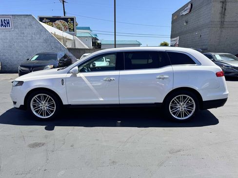 Used 2017 Lincoln MKT AWD w/ Technology Package image 14