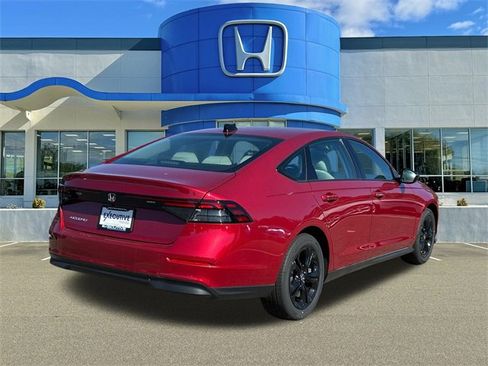New 2025 Honda Accord SE image 2