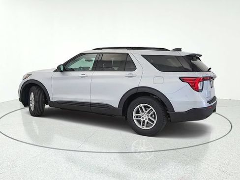 New 2026 Ford Explorer Active AWD/4WD image 3