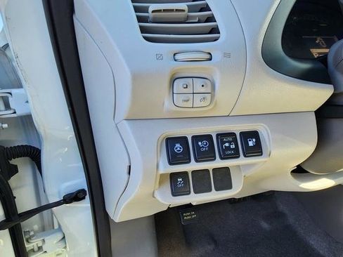 Used 2014 Nissan Leaf SV image 11