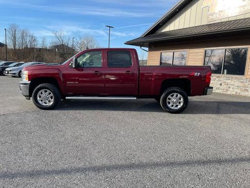 Used 2014 Chevrolet Silverado 2500 LTZ w/ LTZ Plus Package image 3