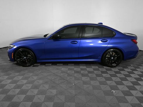 Used 2022 BMW 330i Sedan w/ M Sport Package RWD image 3