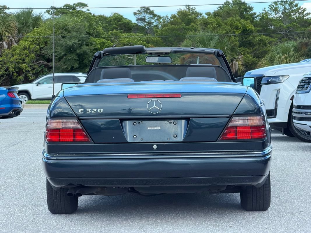 Used 1995 Mercedes-Benz E 320 Convertible image 5