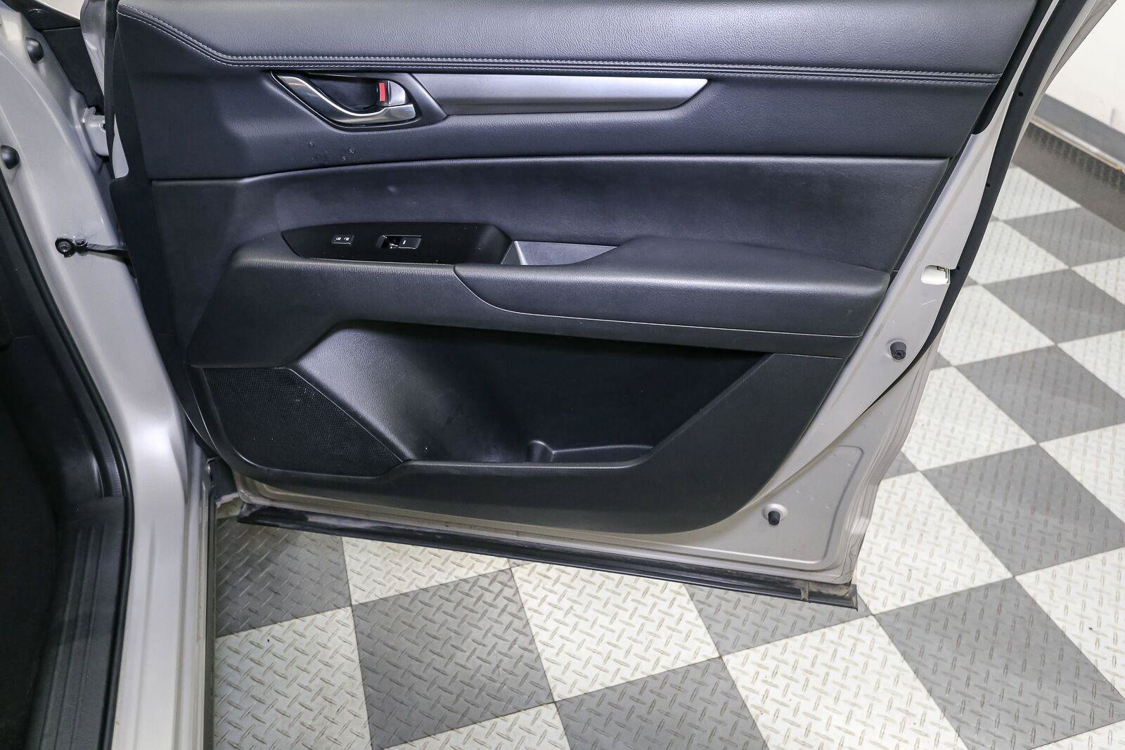 Used 2025 MAZDA CX-5 AWD 2.5 S w/ Select Package image 19