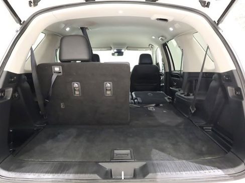 Used 2025 Honda Pilot EX-L image 32