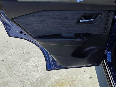 Used 2023 Nissan Rogue SV FWD image 33