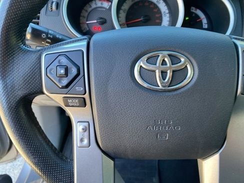 Used 2015 Toyota Tacoma PreRunner image 30