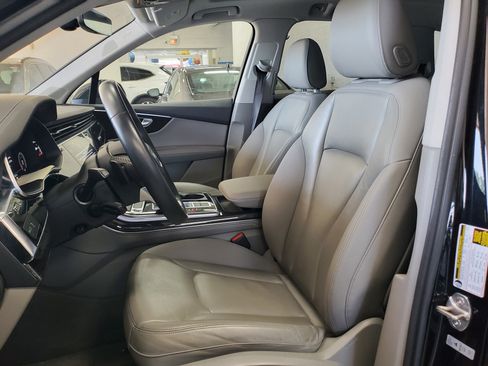Used 2023 Audi Q7 3.0T Premium Plus image 19