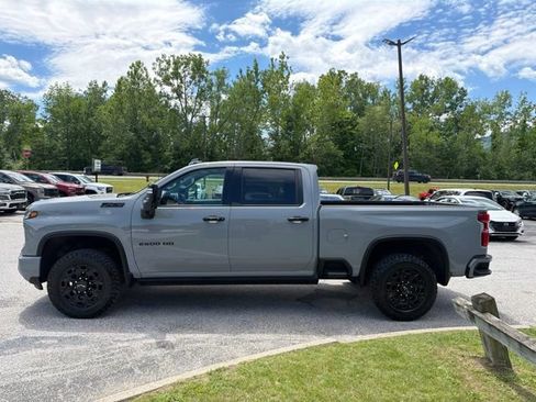 Used 2024 Chevrolet Silverado 2500 LTZ w/ LTZ Plus Package AWD/4WD image 6