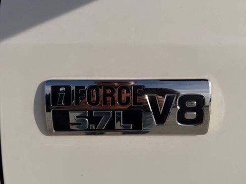 Used 2014 Toyota Tundra SR5 w/ SR5 Upgrade Package image 10