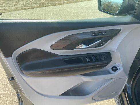 Used 2018 GMC Terrain SLT w/ Preferred Package image 30