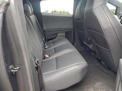 Used 2024 Tesla Cybertruck AWD Crew Cab image 7