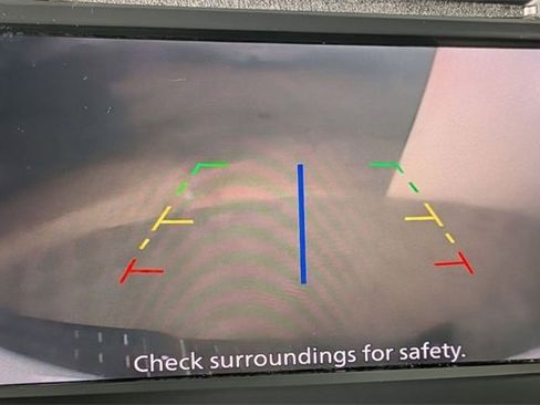 Used 2019 Nissan Titan SV w/ SV Convenience Package image 25