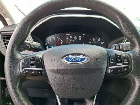 Used 2021 Ford Escape SE FWD image 16