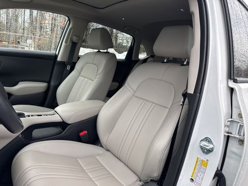 Used 2024 Honda HR-V EX-L image 10