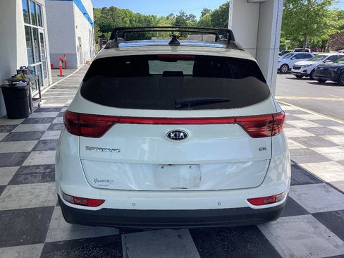 Used 2019 Kia Sportage EX w/ EX Technology Package FWD image 2