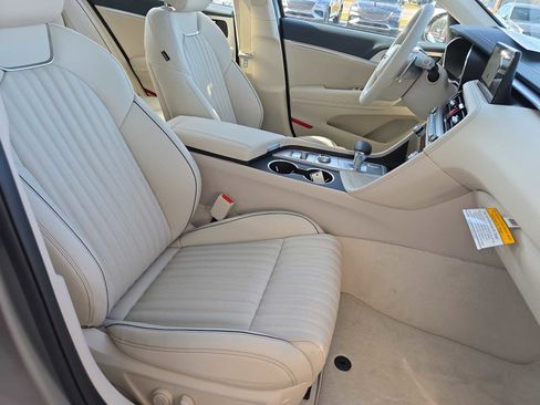 New 2026 Genesis G70 2.5T Prestige image 25