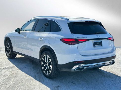 Used 2025 Mercedes-Benz GLC 350e 4MATIC image 5