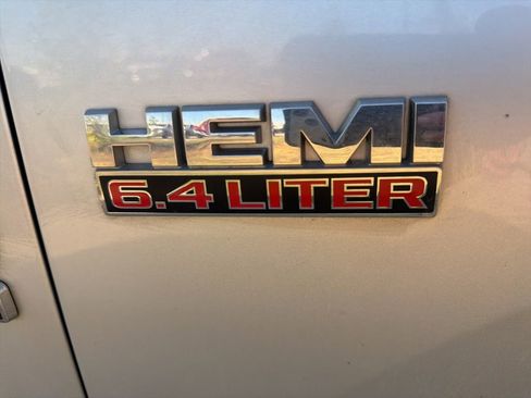 Used 2018 RAM 2500 Tradesman w/ Chrome Appearance Group RWD image 10