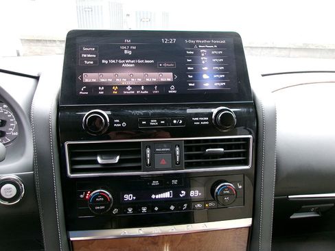 Used 2023 Nissan Armada SL w/ Captain's Chairs Package image 16