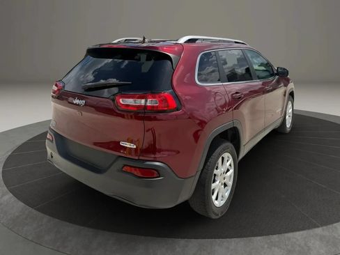 Used 2018 Jeep Cherokee Latitude FWD image 7