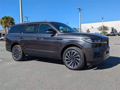 New 2025 Lincoln Navigator Black Label image 2