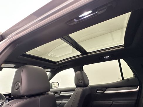 Used 2025 GMC Terrain Elevation w/ Elevation Premium Package image 15