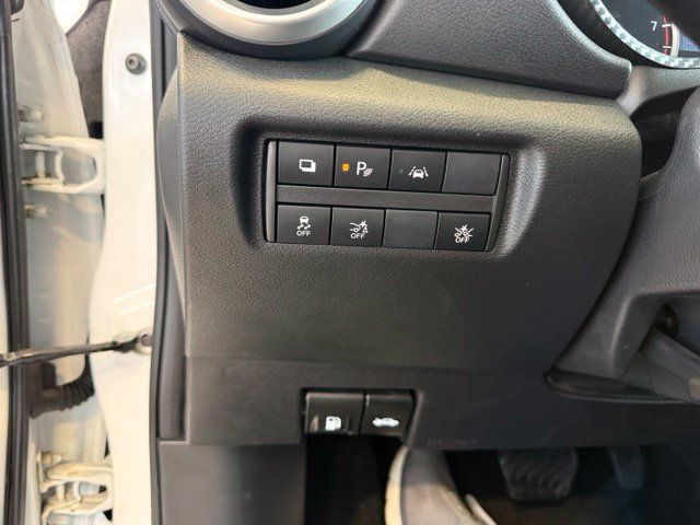 Used 2020 Nissan Versa S FWD image 21