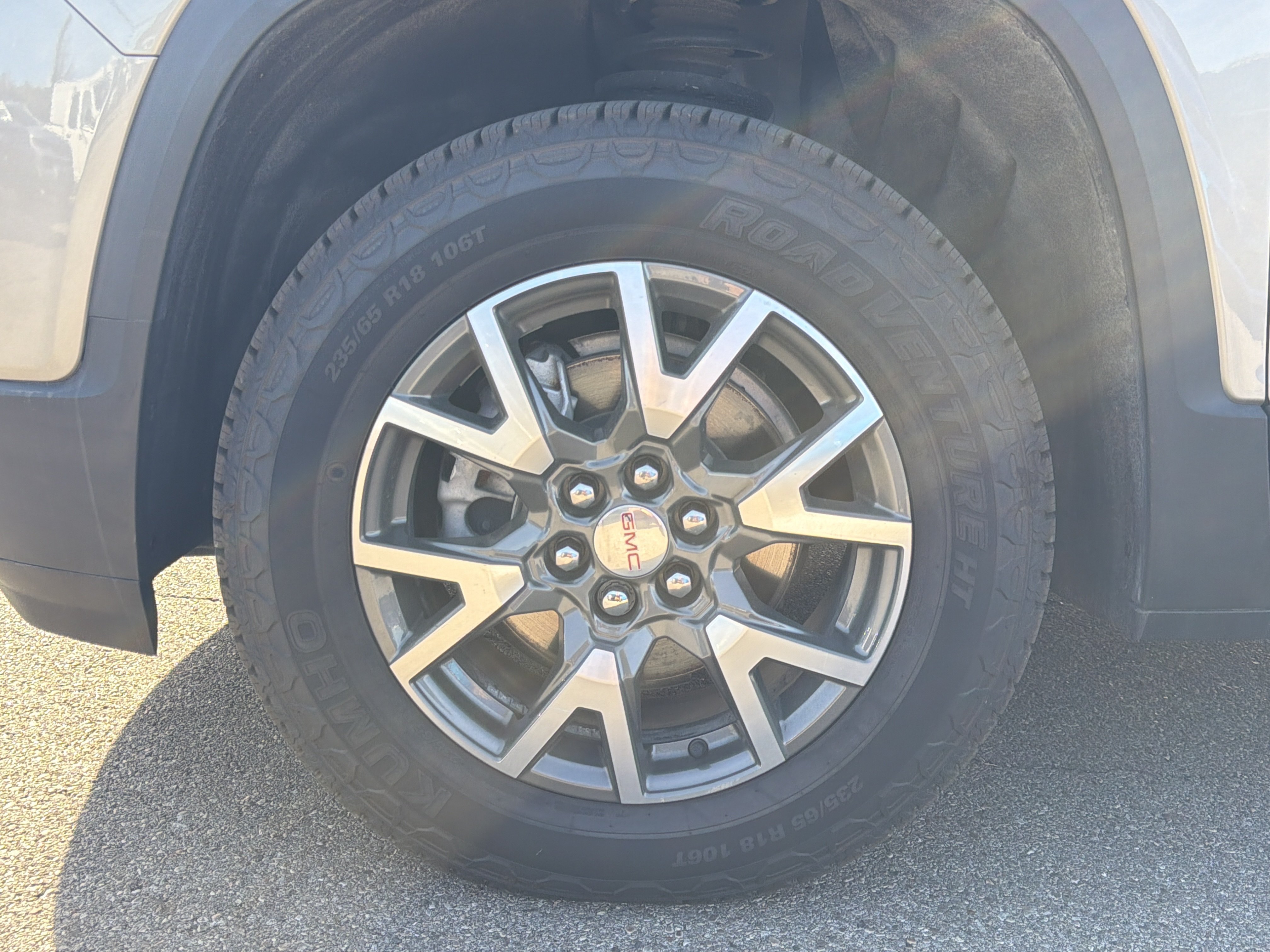 Used 2022 GMC Acadia SLE w/ Driver Convenience Package FWD image 6