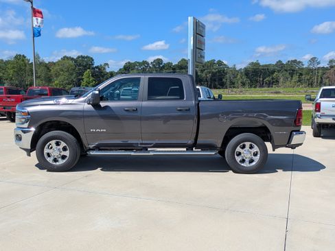 Used 2026 RAM 2500 Big Horn AWD/4WD image 5