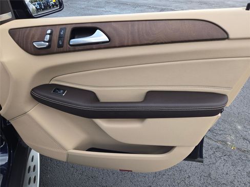 Used 2018 Mercedes-Benz GLE 350 4MATIC image 6