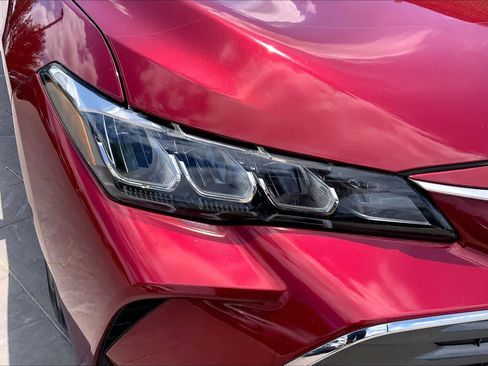 Used 2019 Toyota Avalon XLE w/ Moonroof Package FWD image 28