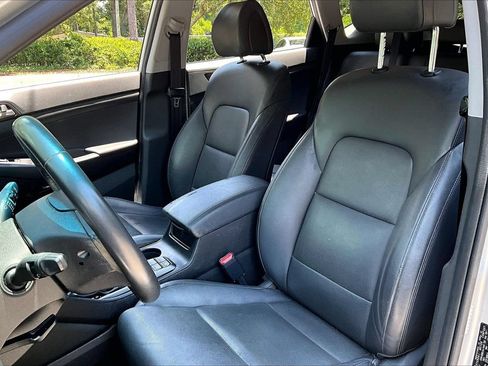 Used 2018 Hyundai Tucson SEL Plus FWD image 18