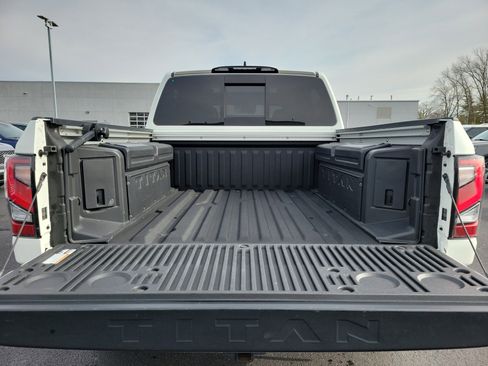 Certified 2024 Nissan Titan Platinum Reserve w/ Moonroof Package image 8