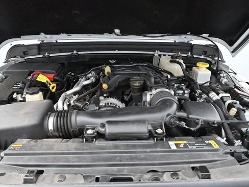 Used 2023 Jeep Gladiator Sport AWD/4WD image 29