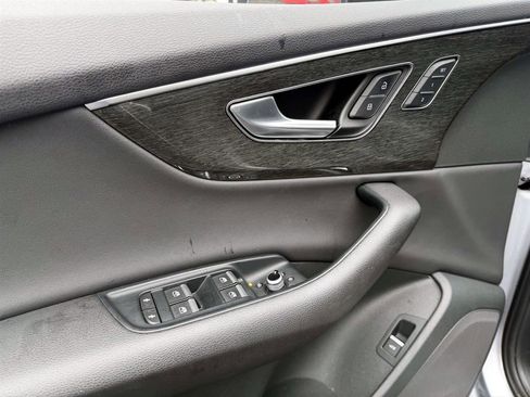 Used 2020 Audi Q7 2.0T Premium w/ Convenience Package image 16