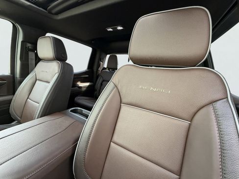 Used 2025 GMC Sierra 1500 Denali w/ Technology Package image 34