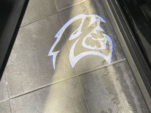 Used 2016 Dodge Challenger SRT Hellcat image 31