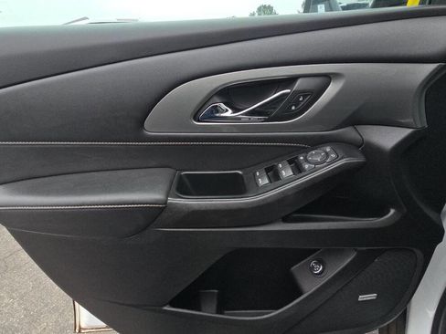 Used 2023 Chevrolet Traverse LT w/ LT Premium Package image 14