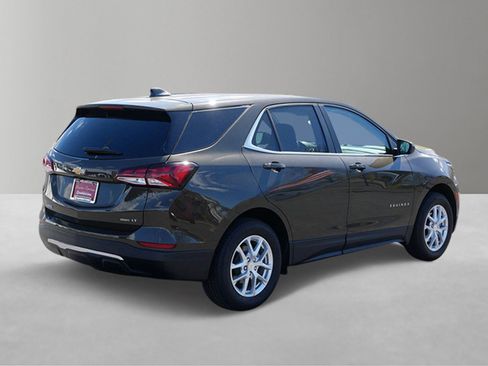 Used 2024 Chevrolet Equinox LT AWD/4WD image 4