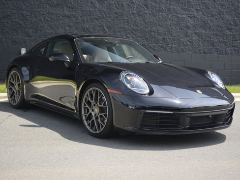 Used 2021 Porsche 911 Carrera RWD image 9