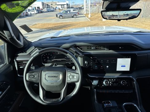 Used 2025 GMC Sierra 1500 Denali Ultimate image 14