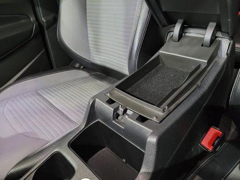 Used 2019 Ford Escape SE image 38