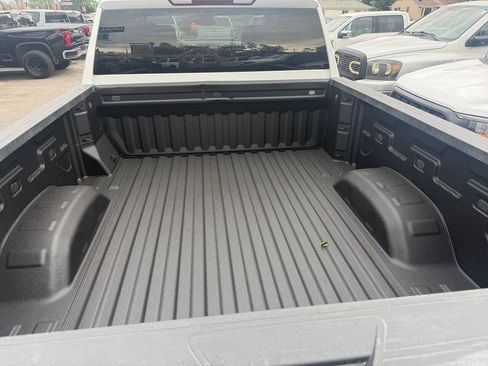Used 2024 Chevrolet Silverado 2500 LT w/ Convenience Package AWD/4WD image 18