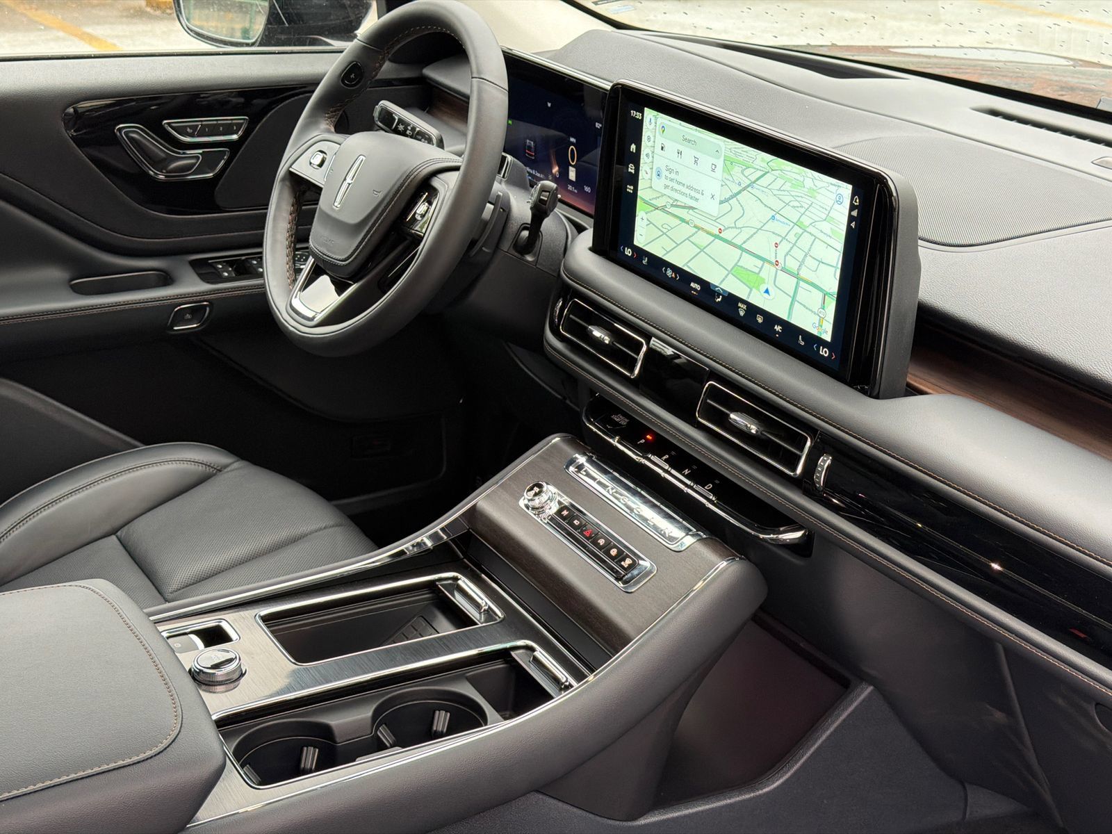 New 2027 Lincoln Aviator Reserve w/ Jet Appearance Package AWD/4WD image 10