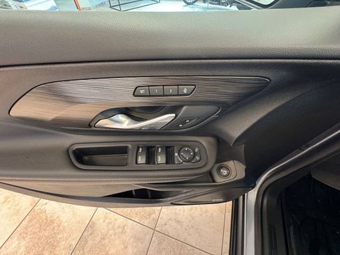 Used 2020 GMC Terrain SLT w/ Preferred Package AWD/4WD image 11