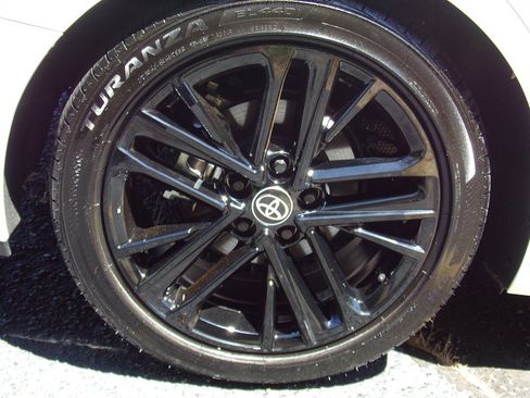 Used 2025 Toyota Camry SE FWD image 16