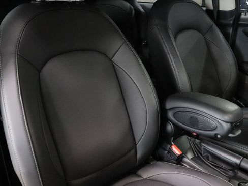 Used 2021 MINI Cooper 2-Door Hardtop w/ Storage Package image 24