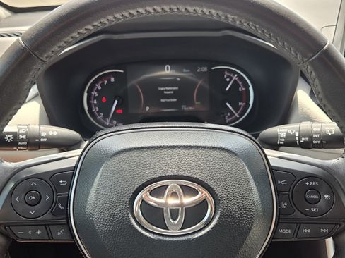 Used 2020 Toyota RAV4 Limited FWD image 24